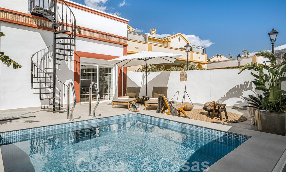 Villa recientemente renovada en venta, con vistas panorámicas al mar situada en la deseable Nueva Andalucia, Marbella 51345