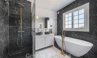 Villa recientemente renovada en venta, con vistas panorámicas al mar situada en la deseable Nueva Andalucia, Marbella 51348 