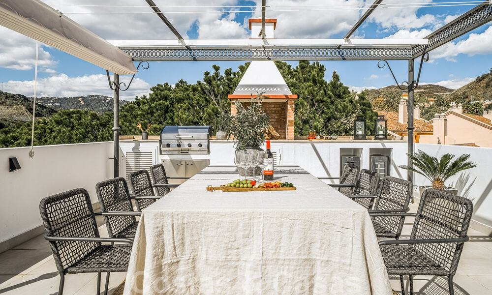 Villa recientemente renovada en venta, con vistas panorámicas al mar situada en la deseable Nueva Andalucia, Marbella 51355
