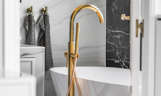 Villa recientemente renovada en venta, con vistas panorámicas al mar situada en la deseable Nueva Andalucia, Marbella 51356 