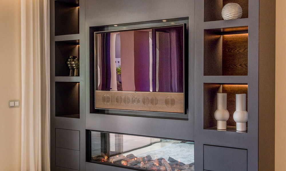 Amplio y elegante apartamento en venta en complejo cerrado en primera línea de playa con vistas al mar, en la Nueva Milla de Oro de Marbella - Estepona 51295