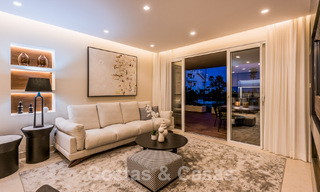 Amplio y elegante apartamento en venta en complejo cerrado en primera línea de playa con vistas al mar, en la Nueva Milla de Oro de Marbella - Estepona 51324 