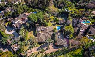 Villa de lujo independiente de estilo mediterráneo en venta a un paso de la playa y los servicios en la prestigiosa Guadalmina Baja en Marbella 51241 