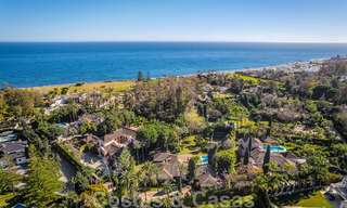 Villa de lujo independiente de estilo mediterráneo en venta a un paso de la playa y los servicios en la prestigiosa Guadalmina Baja en Marbella 51242 