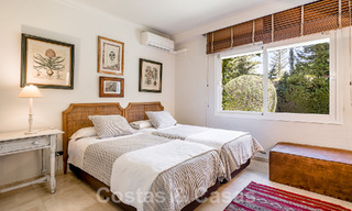 Villa de lujo independiente de estilo mediterráneo en venta a un paso de la playa y los servicios en la prestigiosa Guadalmina Baja en Marbella 51255 