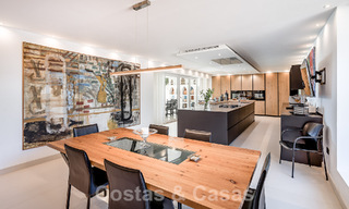 Villa de lujo independiente de estilo mediterráneo en venta a un paso de la playa y los servicios en la prestigiosa Guadalmina Baja en Marbella 51258 