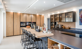 Villa de lujo independiente de estilo mediterráneo en venta a un paso de la playa y los servicios en la prestigiosa Guadalmina Baja en Marbella 51259 