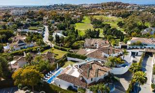 Villa de lujo en venta con arquitectura mediterránea contemporánea situada en el corazón del valle del golf de Nueva Andalucía en Marbella 51209 