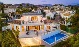 Villa de lujo en venta con arquitectura mediterránea contemporánea situada en el corazón del valle del golf de Nueva Andalucía en Marbella 51239 