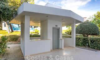 Amplia casa adosada en venta con espectaculares vistas al mar, en Sierra Blanca en la Milla de Oro de Marbella 51112 