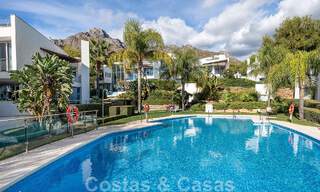 Amplia casa adosada en venta con espectaculares vistas al mar, en Sierra Blanca en la Milla de Oro de Marbella 51115 