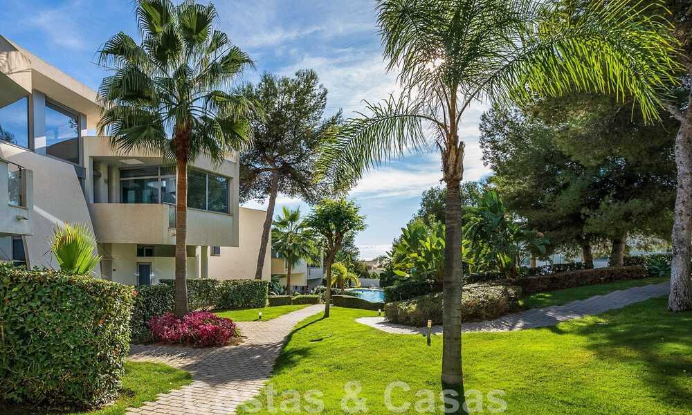 Amplia casa adosada en venta con espectaculares vistas al mar, en Sierra Blanca en la Milla de Oro de Marbella 51125