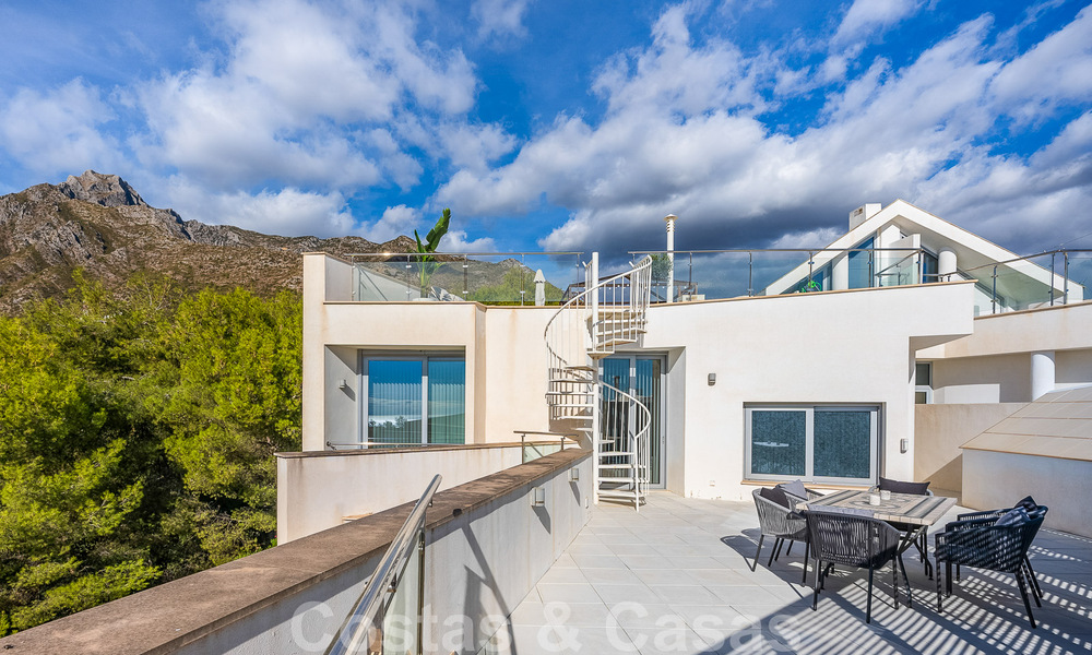 Amplia casa adosada en venta con espectaculares vistas al mar, en Sierra Blanca en la Milla de Oro de Marbella 51127