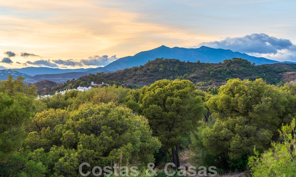 Amplia casa adosada en venta con espectaculares vistas al mar, en Sierra Blanca en la Milla de Oro de Marbella 51130