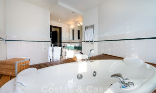 Amplia casa adosada en venta con espectaculares vistas al mar, en Sierra Blanca en la Milla de Oro de Marbella 51152 