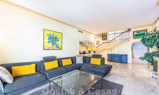 Apartamento de 3 dormitorios en venta en complejo cerrado a pocos metros de la playa en San Pedro, Marbella 51166 