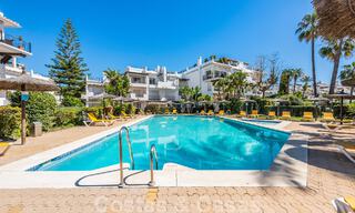 Apartamento de 3 dormitorios en venta en complejo cerrado a pocos metros de la playa en San Pedro, Marbella 51180 