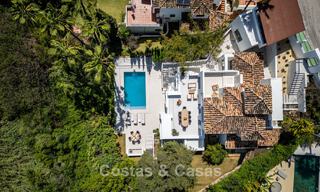 Nueva villa de lujo en venta con un estilo arquitectónico contemporáneo situada en una comunidad segura de Nueva Andalucia, Marbella 782506 