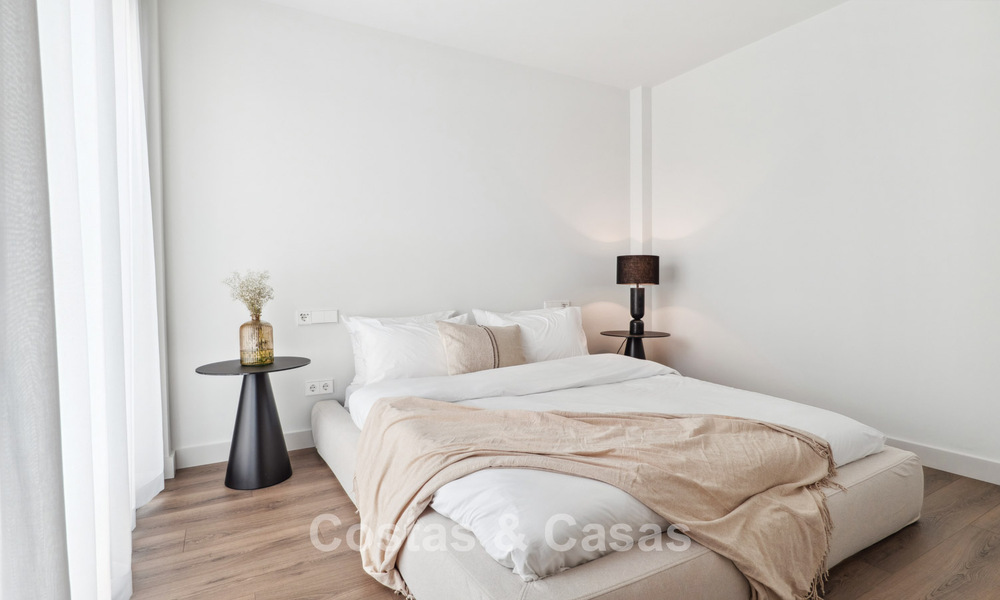 Nueva villa de lujo en venta con un estilo arquitectónico contemporáneo situada en una comunidad segura de Nueva Andalucia, Marbella 782509
