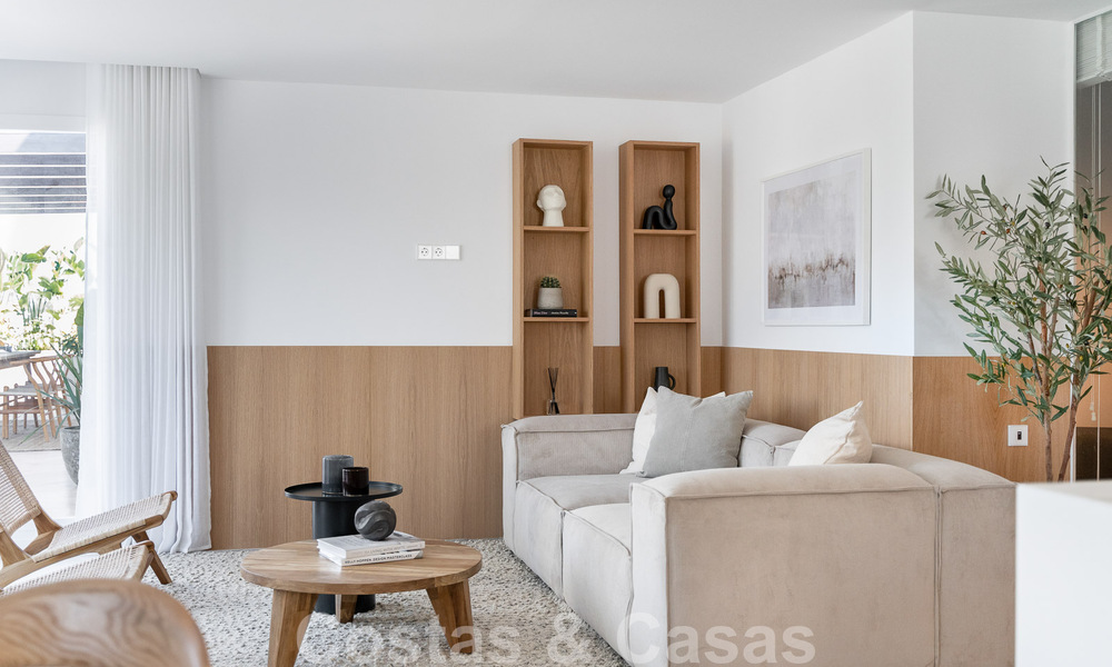 Apartamento totalmente reformado en venta, con gran terraza, a poca distancia de los servicios e incluso Puerto Banús, Marbella 51473