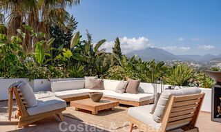 Apartamento totalmente reformado en venta, con gran terraza, a poca distancia de los servicios e incluso Puerto Banús, Marbella 51475 