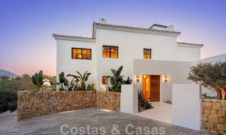 Sublime villa mediterránea de lujo con alojamiento para invitados e impresionantes vistas al mar en venta en El Madroñal, Marbella - Benahavis 51532 