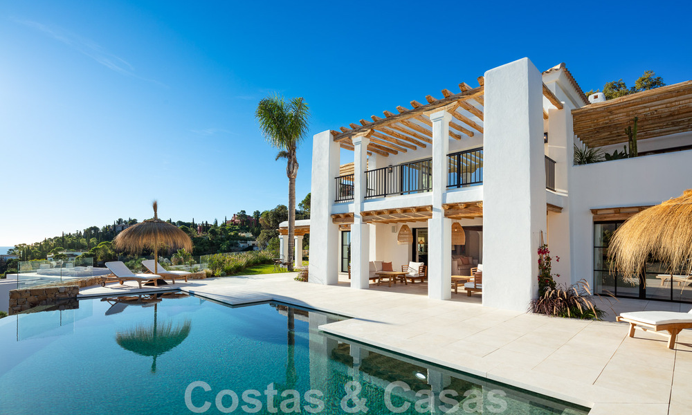 Sublime villa mediterránea de lujo con alojamiento para invitados e impresionantes vistas al mar en venta en El Madroñal, Marbella - Benahavis 51550