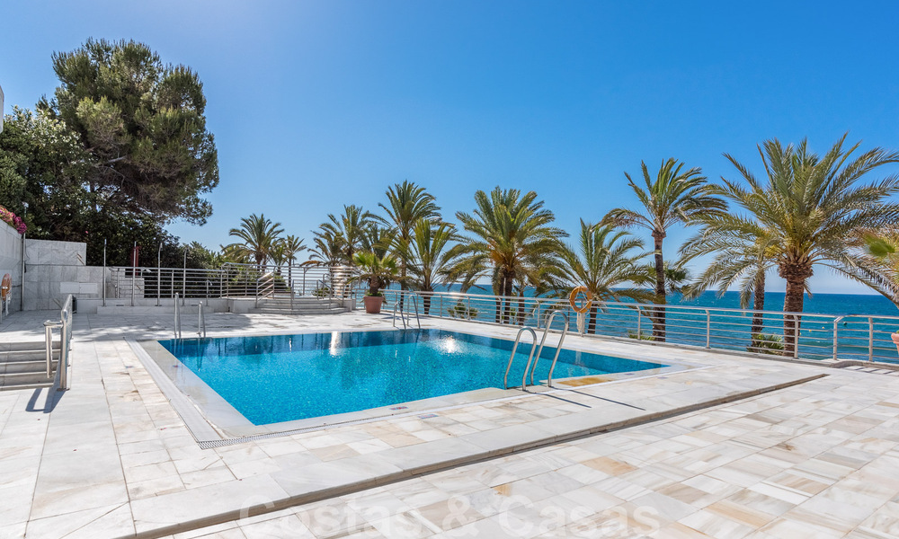 Apartamento de lujo en un exclusivo complejo de playa en la Milla de Oro a poco distancia del centro de Marbella 51605