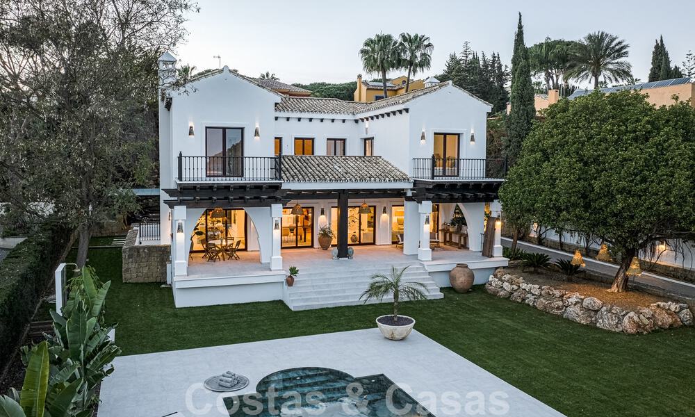Lujosa villa andaluza con vistas parciales al mar en venta, al este de Marbella centro 52391