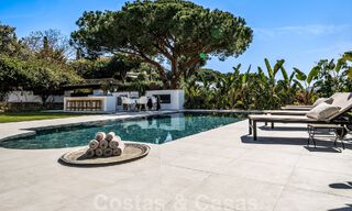 Lujosa villa andaluza con vistas parciales al mar en venta, al este de Marbella centro 52394 