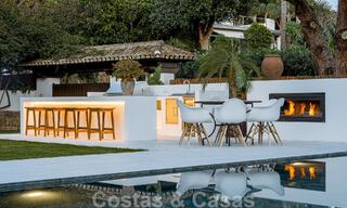 Lujosa villa andaluza con vistas parciales al mar en venta, al este de Marbella centro 52414 