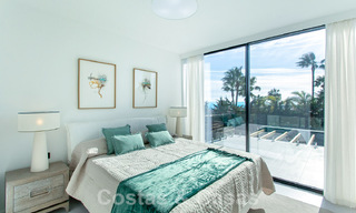 Villa de lujo en venta lista para entrar a vivir con vistas al mar en un complejo de golf cerca del centro de Estepona 52477 