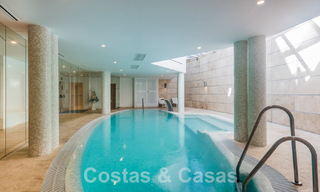 Espaciosa casa adosada de diseño contemporáneo en venta en Sierra Blanca en la Milla de Oro de Marbella 52567 