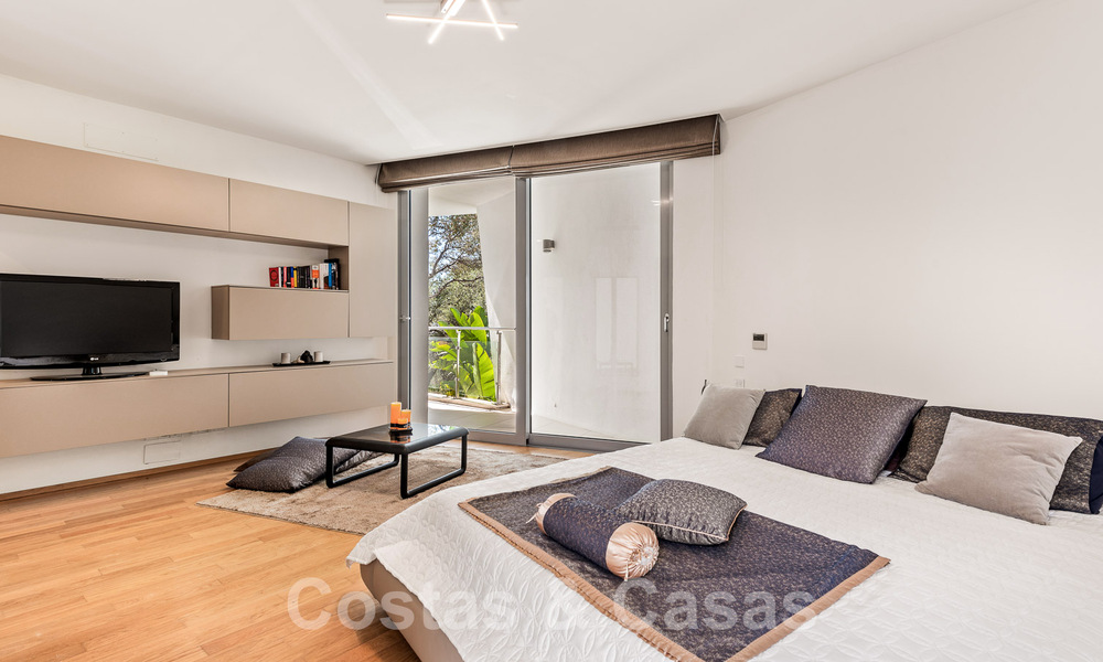 Espaciosa casa adosada de diseño contemporáneo en venta en Sierra Blanca en la Milla de Oro de Marbella 52576