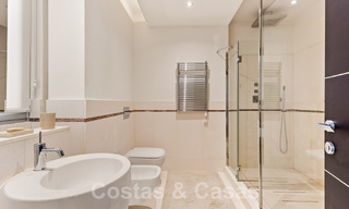 Espaciosa casa adosada de diseño contemporáneo en venta en Sierra Blanca en la Milla de Oro de Marbella 52577 