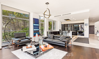 Espaciosa casa adosada de diseño contemporáneo en venta en Sierra Blanca en la Milla de Oro de Marbella 52601 