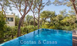 Espaciosa casa adosada de diseño contemporáneo en venta en Sierra Blanca en la Milla de Oro de Marbella 52605 