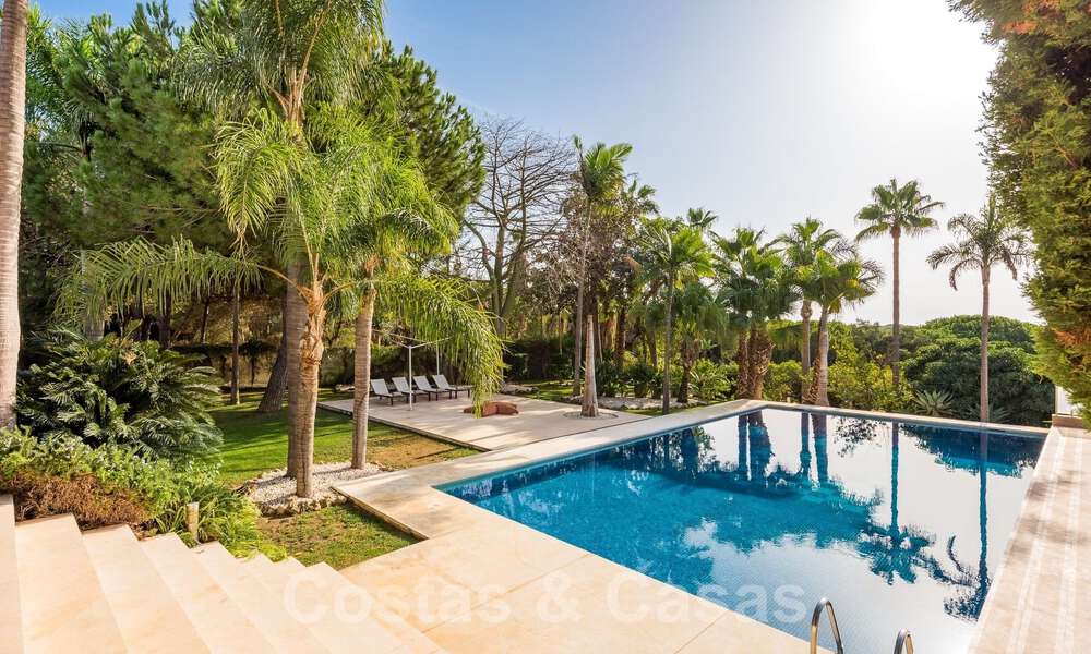 Espaciosa villa de lujo en venta con amplio jardín privado al este de Marbella centro 52546