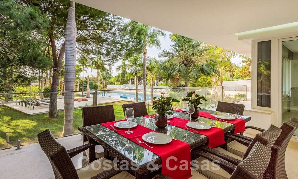 Espaciosa villa de lujo en venta con amplio jardín privado al este de Marbella centro 52548