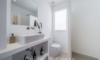 Lujosa villa en venta de estilo arquitectónico andaluz al este de Marbella centro, a un paso de las dunas y la playa 52656 