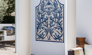 Lujosa villa en venta de estilo arquitectónico andaluz al este de Marbella centro, a un paso de las dunas y la playa 52665 