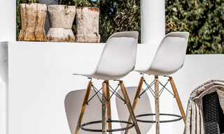 Lujosa villa en venta de estilo arquitectónico andaluz al este de Marbella centro, a un paso de las dunas y la playa 52668 