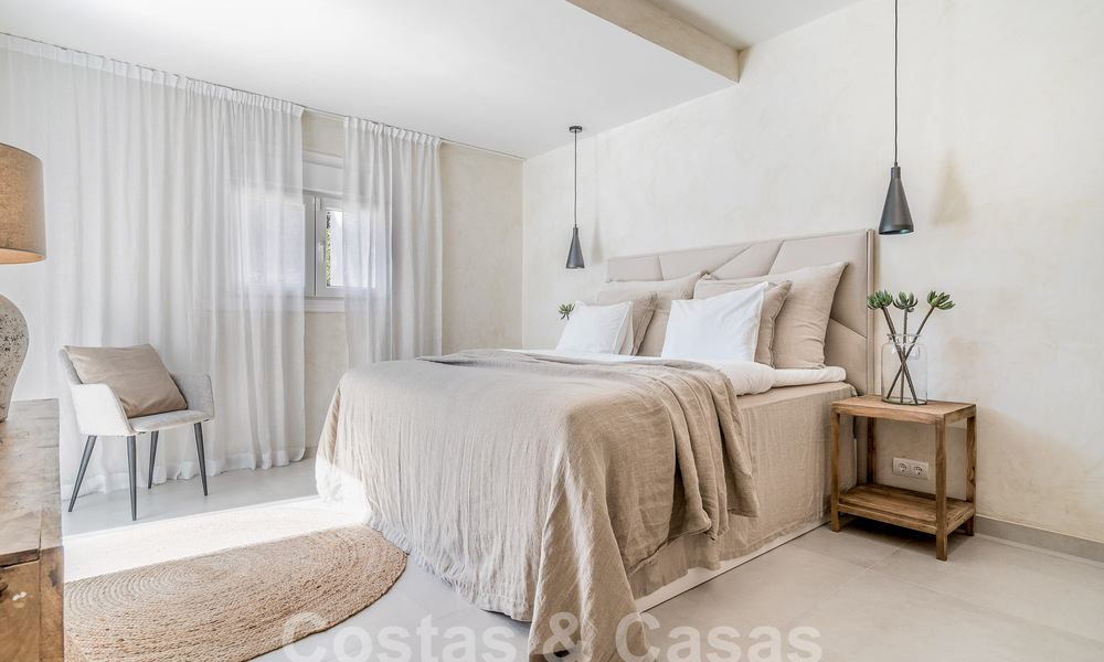 Apartamento totalmente reformado en complejo cerrado a poca distancia de Puerto Banús, Marbella 52680