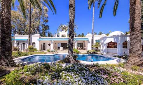 Villa andaluza en venta a poca distancia de la playa en la Nueva Milla de Oro entre Marbella y Estepona 53461