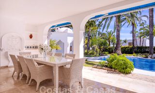 Villa andaluza en venta a poca distancia de la playa en la Nueva Milla de Oro entre Marbella y Estepona 53462 