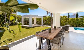 Moderna villa de lujo en venta en urbanización cerrada del valle del golf de Nueva Andalucia, Marbella 53501 