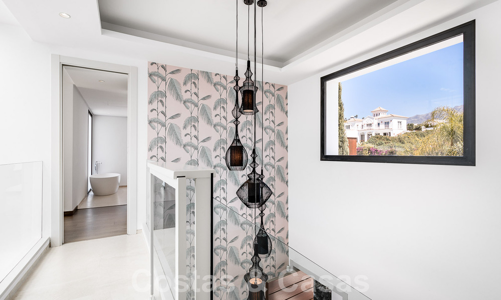 Moderna villa de lujo en venta en urbanización cerrada del valle del golf de Nueva Andalucia, Marbella 53504