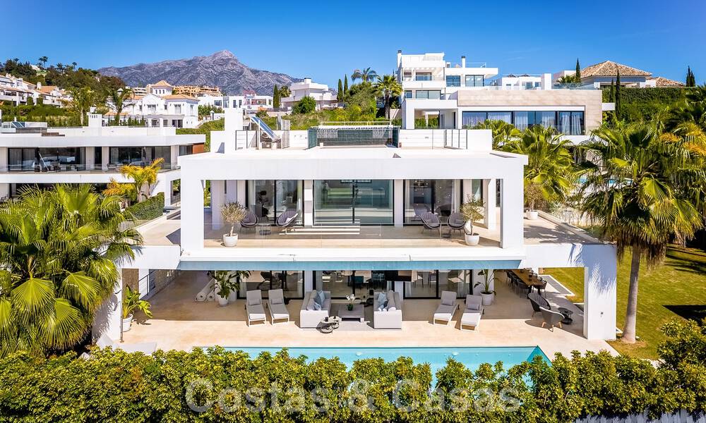 Moderna villa de lujo en venta en urbanización cerrada del valle del golf de Nueva Andalucia, Marbella 53514