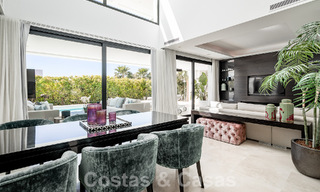Moderna villa de lujo en venta en urbanización cerrada del valle del golf de Nueva Andalucia, Marbella 53528 