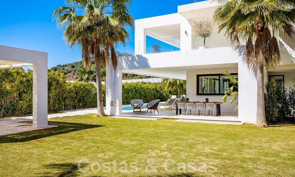 Moderna villa de lujo en venta en urbanización cerrada del valle del golf de Nueva Andalucia, Marbella 53535